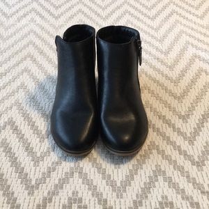 Cat & Jack ankle boots
